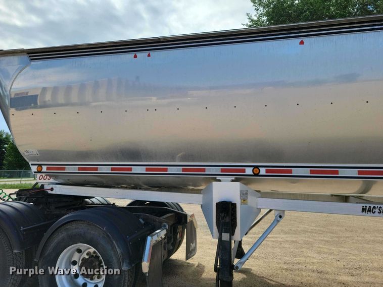 image for item EA2391 2017 Mac Trailer end dump trailer