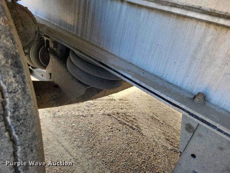 image for item EA2391 2017 Mac Trailer end dump trailer