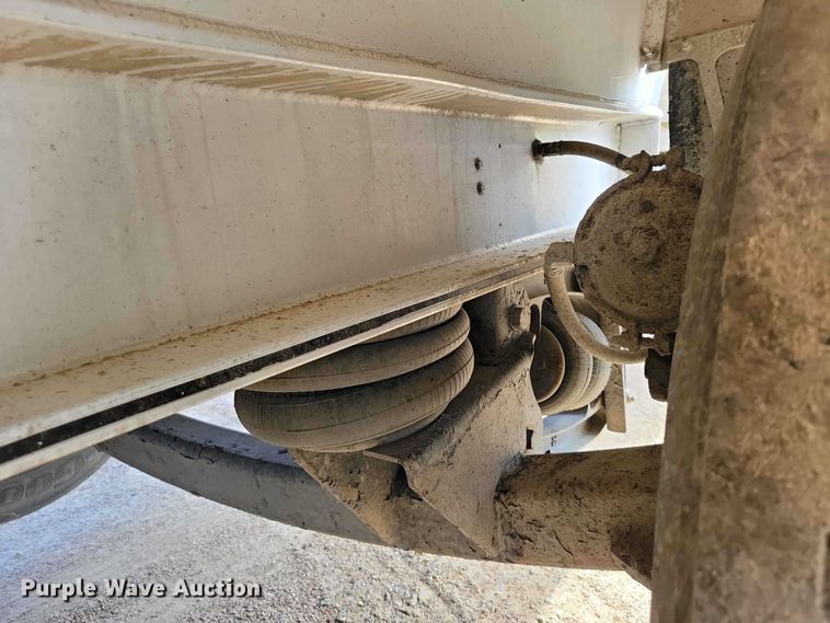 image for item EA2391 2017 Mac Trailer end dump trailer