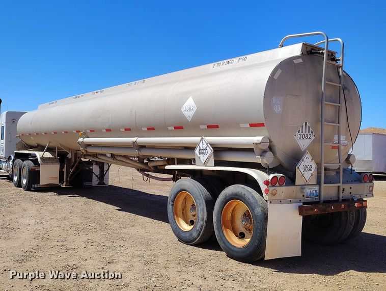 image for item ED0101 1978 Beall tank trailer