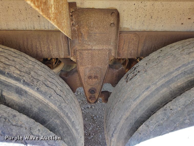 image for item ED0101 1978 Beall tank trailer