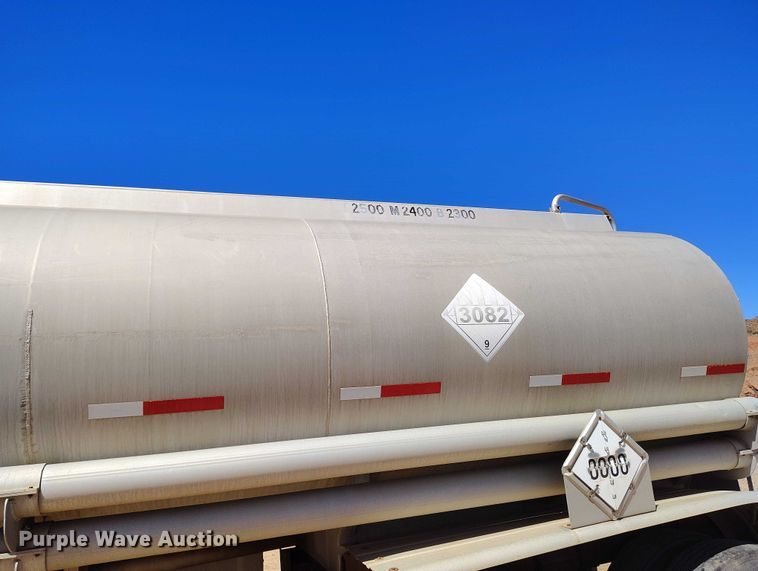 image for item ED0101 1978 Beall tank trailer