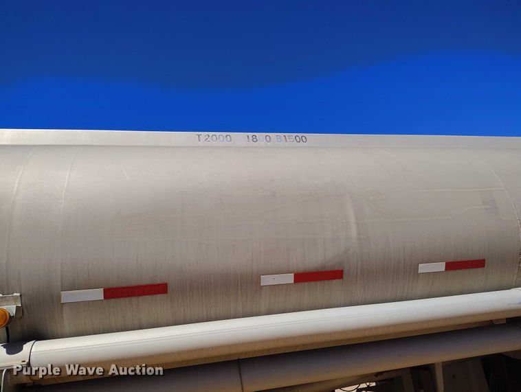 image for item ED0101 1978 Beall tank trailer