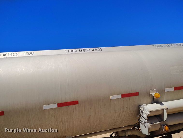 image for item ED0101 1978 Beall tank trailer