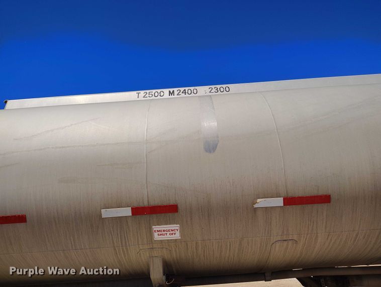 image for item ED0101 1978 Beall tank trailer