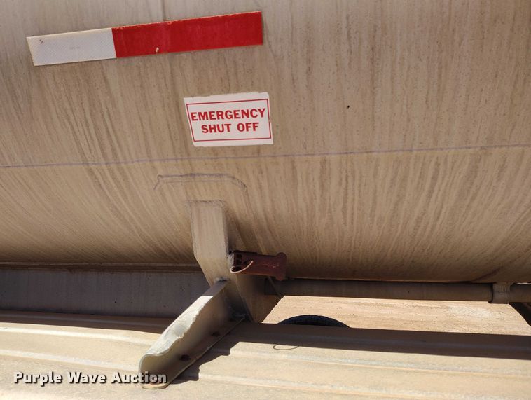 image for item ED0101 1978 Beall tank trailer