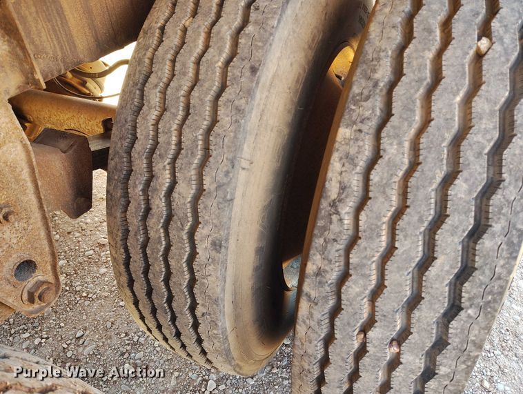 image for item ED0101 1978 Beall tank trailer
