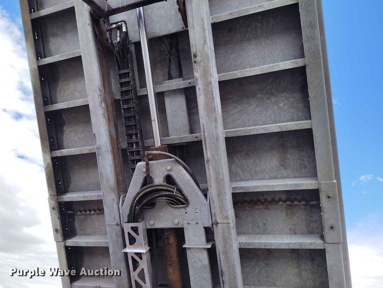 image for item ED0127 2023 Mack Granite roll-off container truck