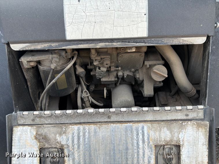 image for item ED5303 2015 Freightliner Cascadia semi truck