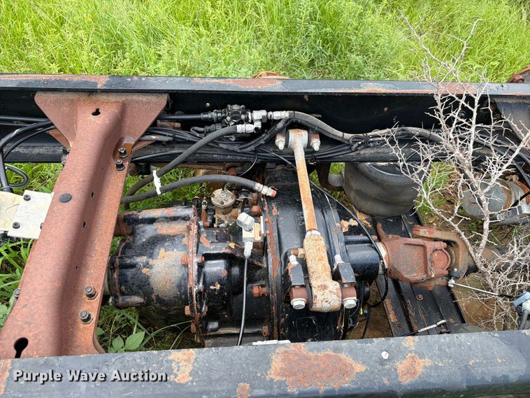image for item ED5315 2003 Mack CL700 truck cab and chassis