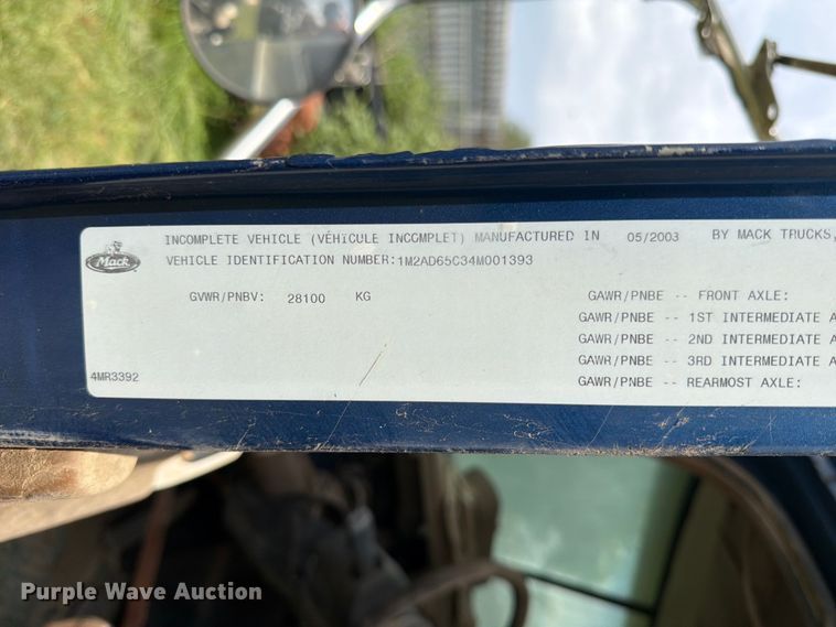 image for item ED5315 2003 Mack CL700 truck cab and chassis