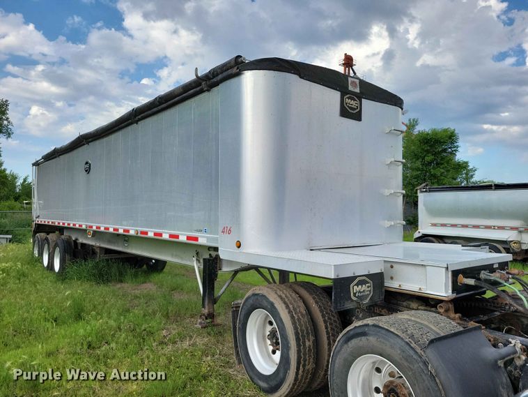 image for item EE1054 2015 Mac end dump trailer