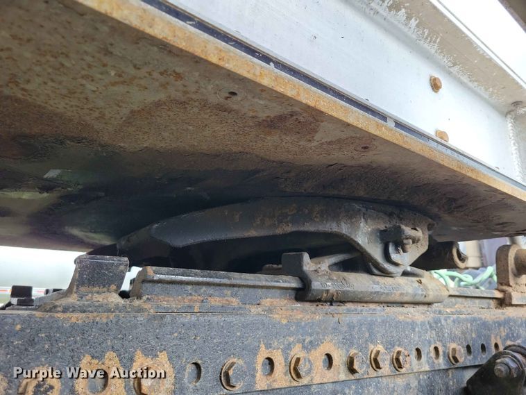 image for item EE1054 2015 Mac end dump trailer