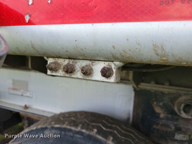 image for item EE1054 2015 Mac end dump trailer