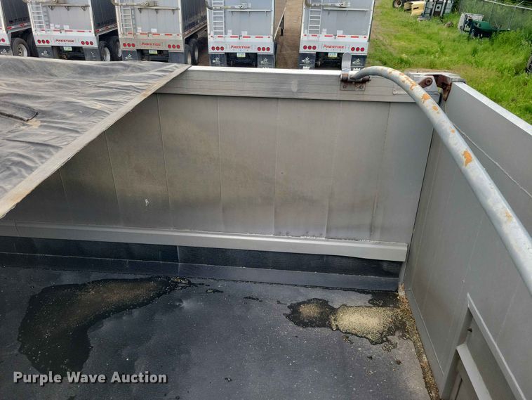 image for item EE1054 2015 Mac end dump trailer