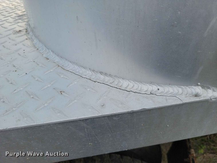 image for item EE1054 2015 Mac end dump trailer