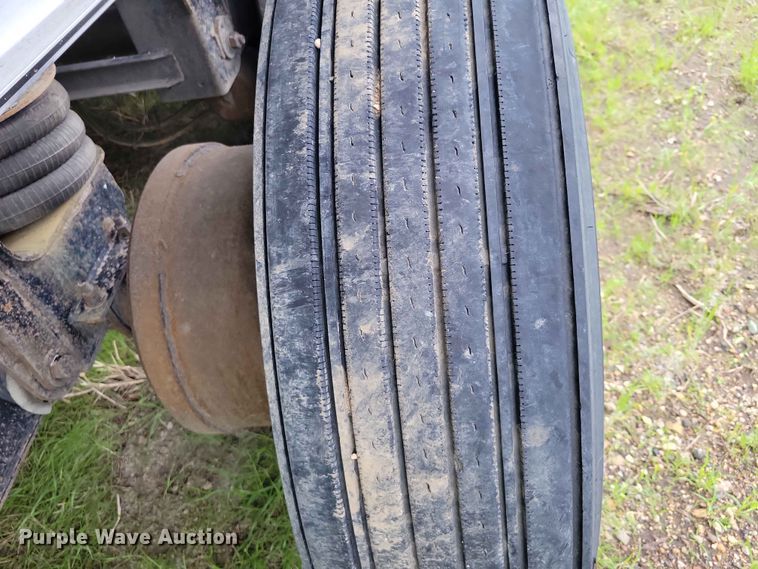 image for item EE1054 2015 Mac end dump trailer