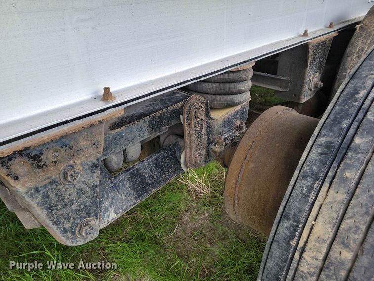 image for item EE1054 2015 Mac end dump trailer