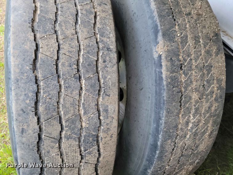 image for item EE1054 2015 Mac end dump trailer