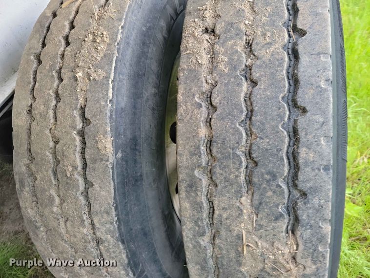 image for item EE1054 2015 Mac end dump trailer