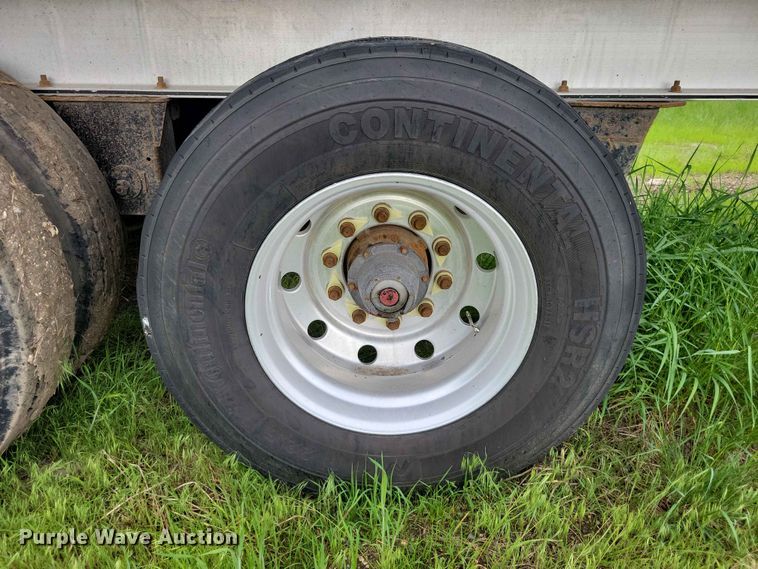image for item EE1054 2015 Mac end dump trailer