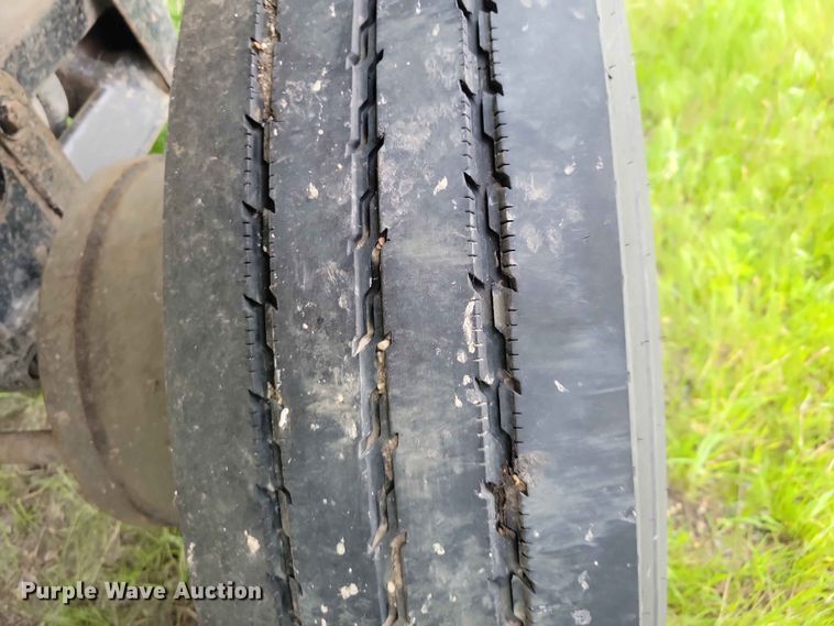 image for item EE1054 2015 Mac end dump trailer