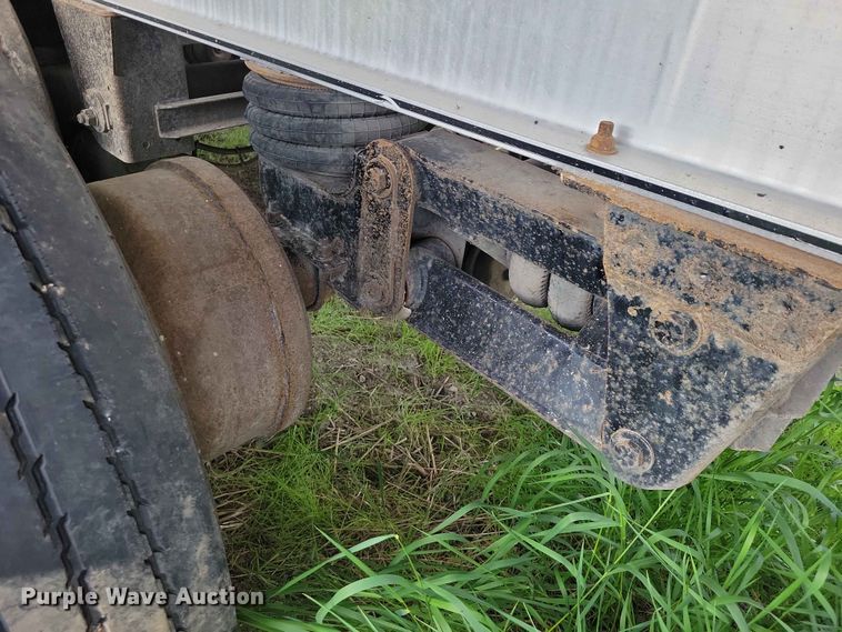 image for item EE1054 2015 Mac end dump trailer