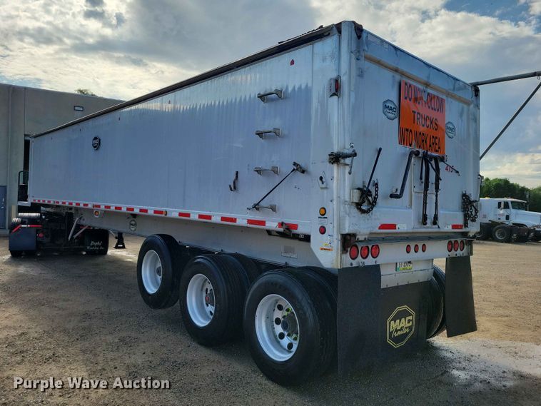 image for item EE1055 2015 Mac end dump trailer