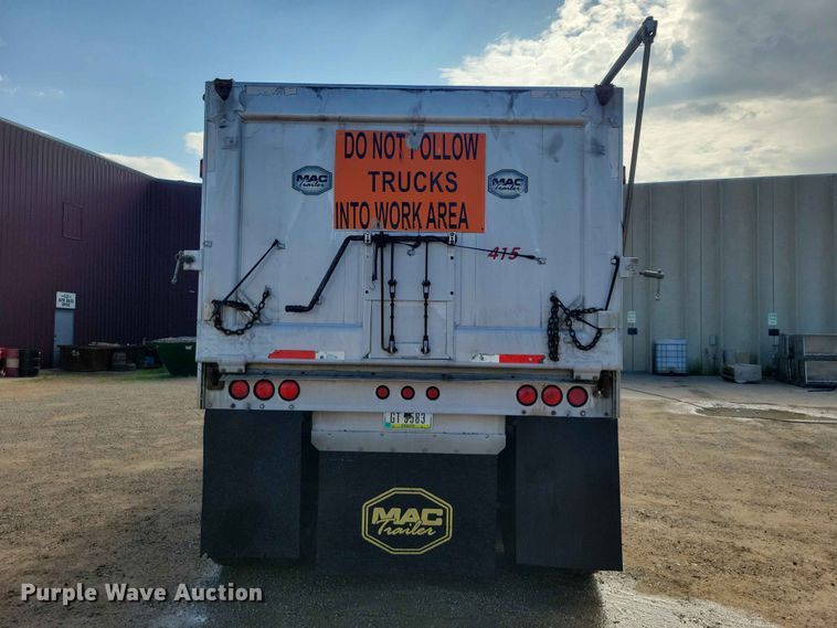 image for item EE1055 2015 Mac end dump trailer