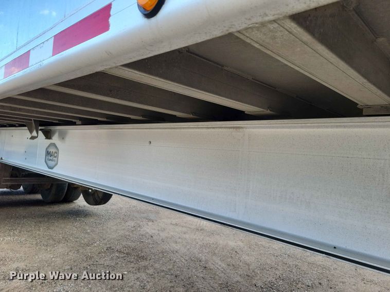 image for item EE1055 2015 Mac end dump trailer
