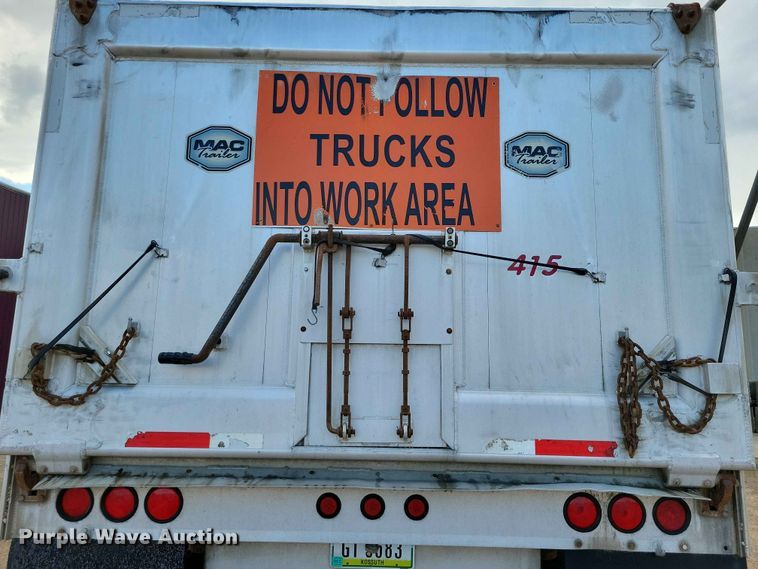 image for item EE1055 2015 Mac end dump trailer