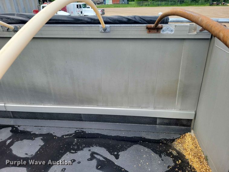 image for item EE1055 2015 Mac end dump trailer