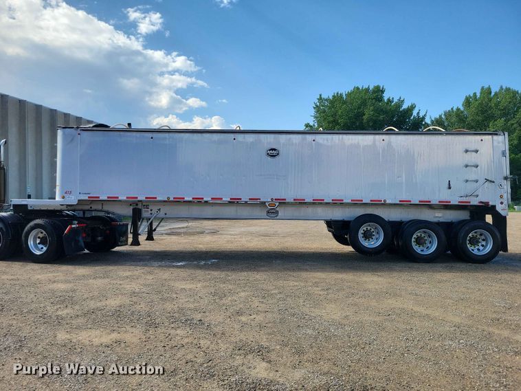 image for item EE1055 2015 Mac end dump trailer