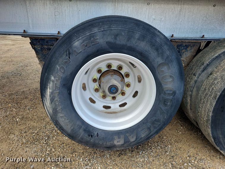 image for item EE1055 2015 Mac end dump trailer