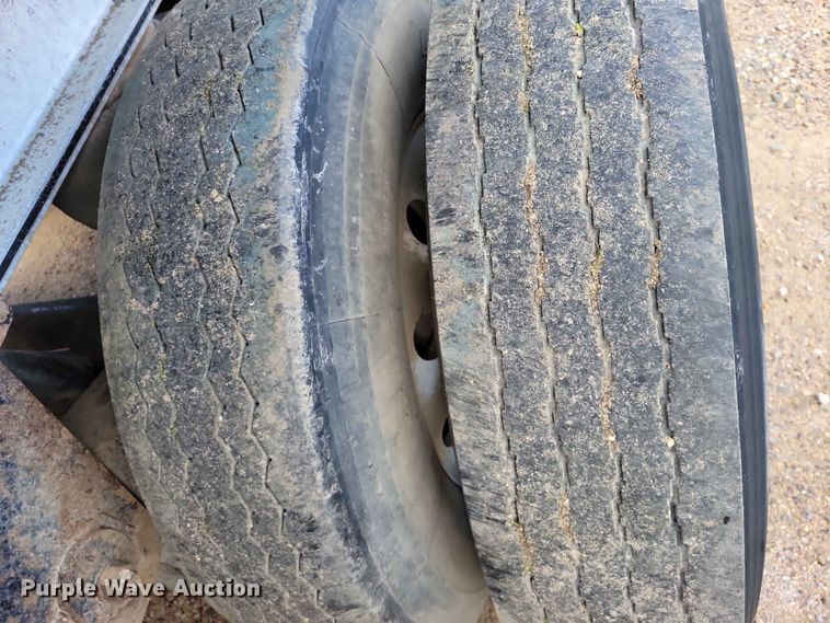 image for item EE1055 2015 Mac end dump trailer