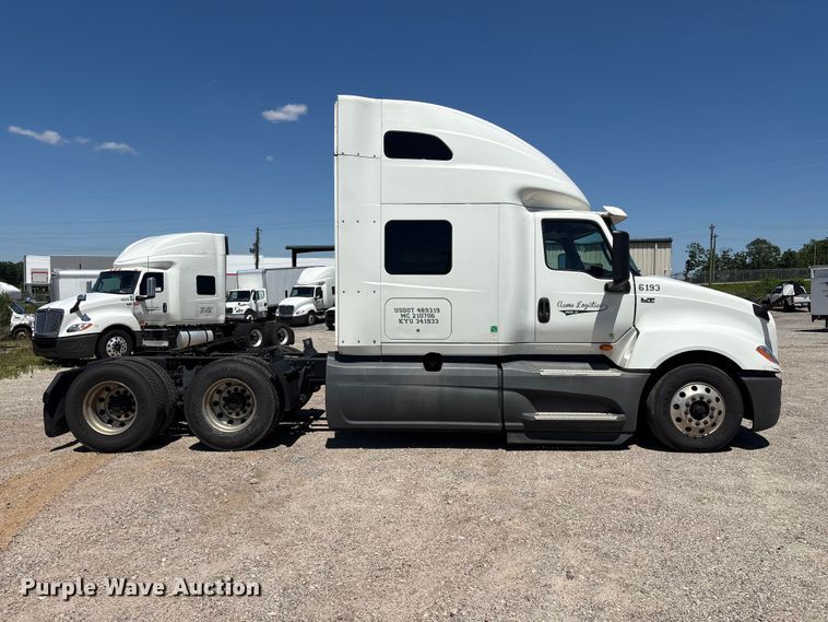 image for item EF1219 2020 International LT625 semi truck