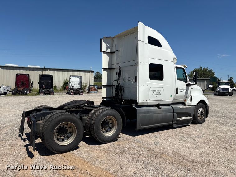image for item EF1219 2020 International LT625 semi truck