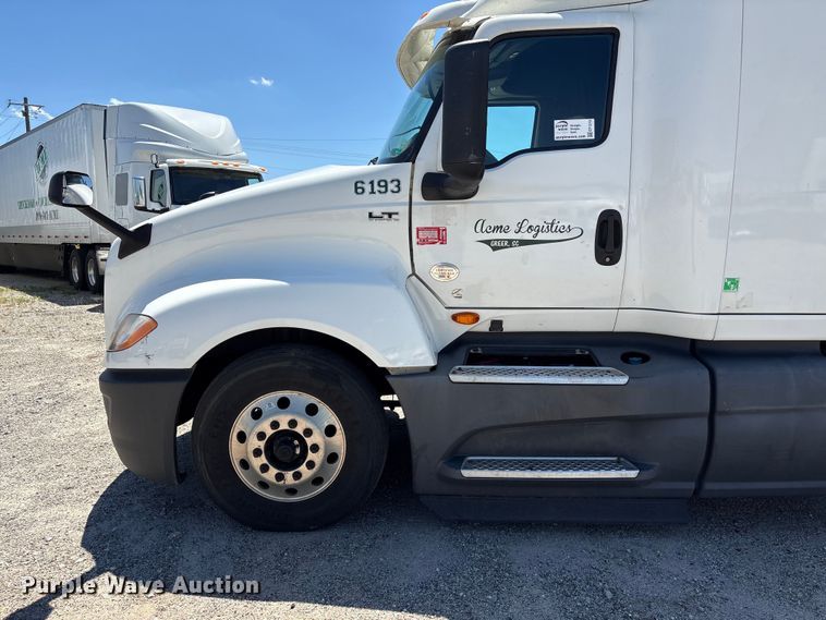 image for item EF1219 2020 International LT625 semi truck