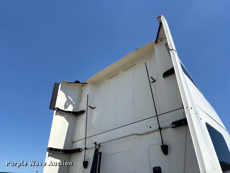 image for item EF1219 2020 International LT625 semi truck