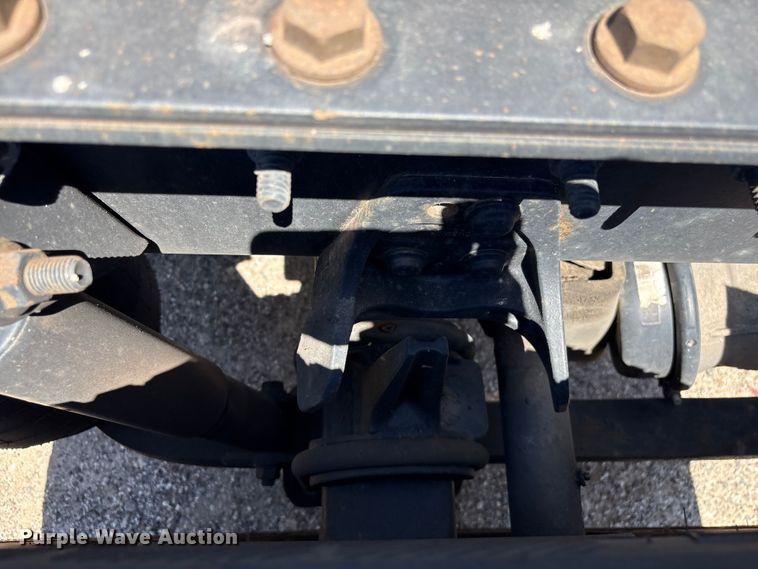 image for item EF1219 2020 International LT625 semi truck