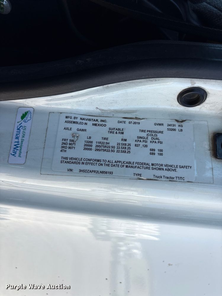 image for item EF1219 2020 International LT625 semi truck
