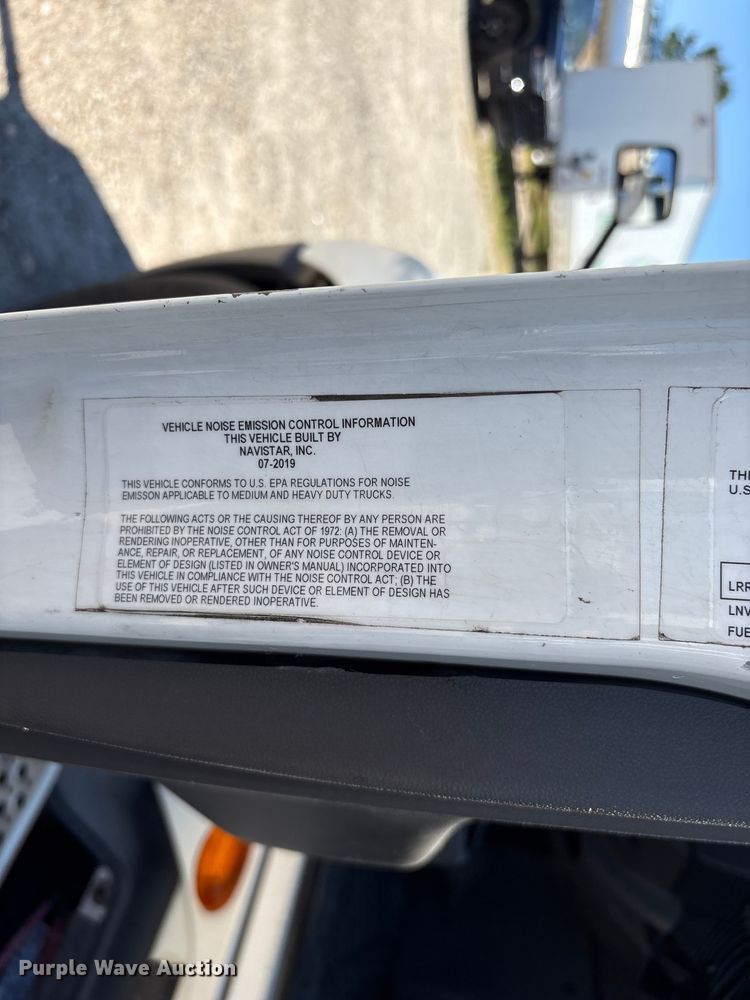image for item EF1219 2020 International LT625 semi truck