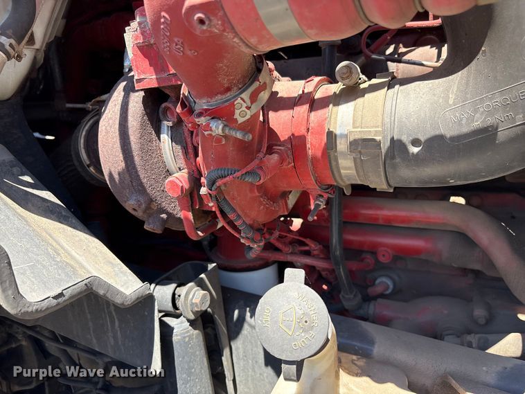 image for item EF1219 2020 International LT625 semi truck