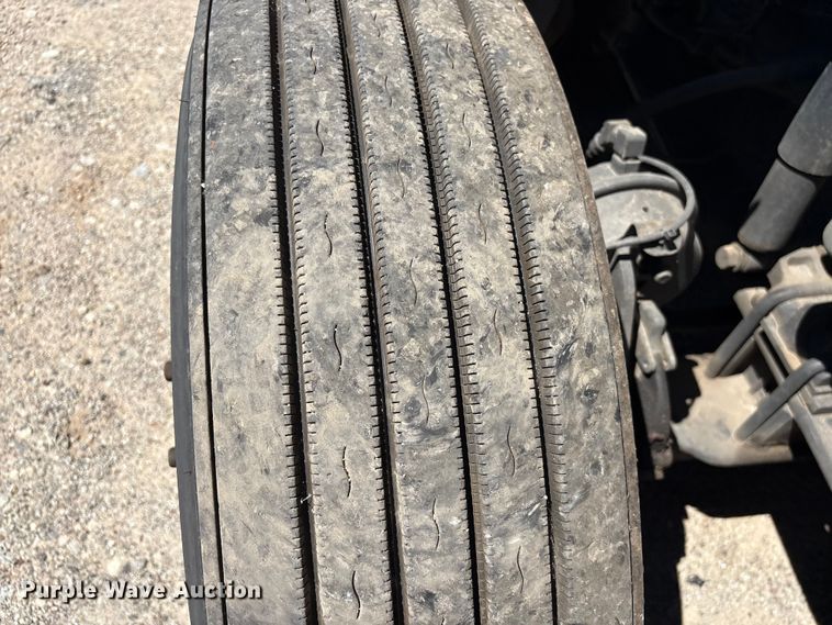 image for item EF1219 2020 International LT625 semi truck