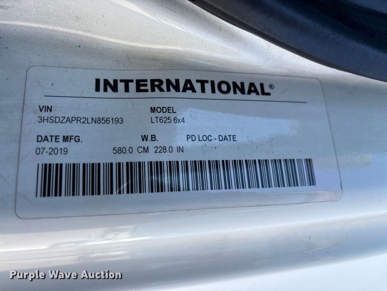 image for item EF1219 2020 International LT625 semi truck
