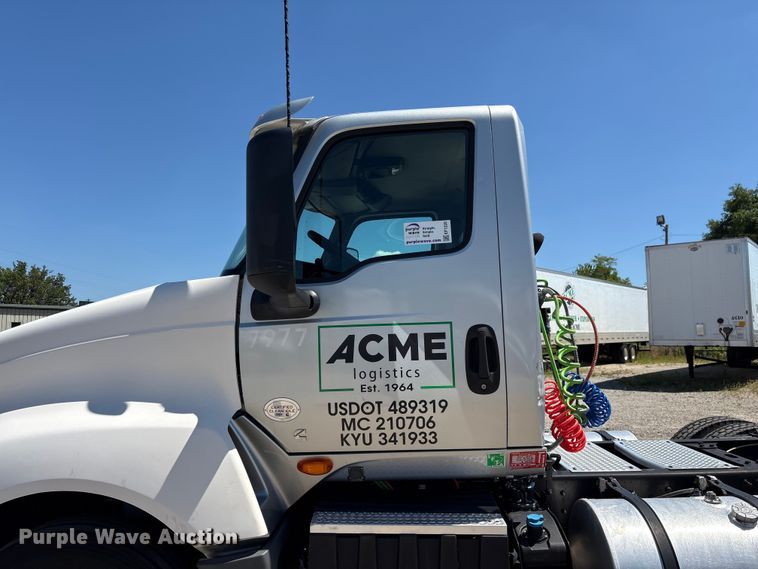 image for item EF1220 2019 International LT625 semi truck