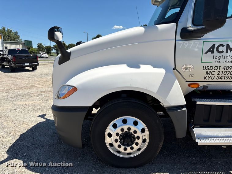 image for item EF1220 2019 International LT625 semi truck