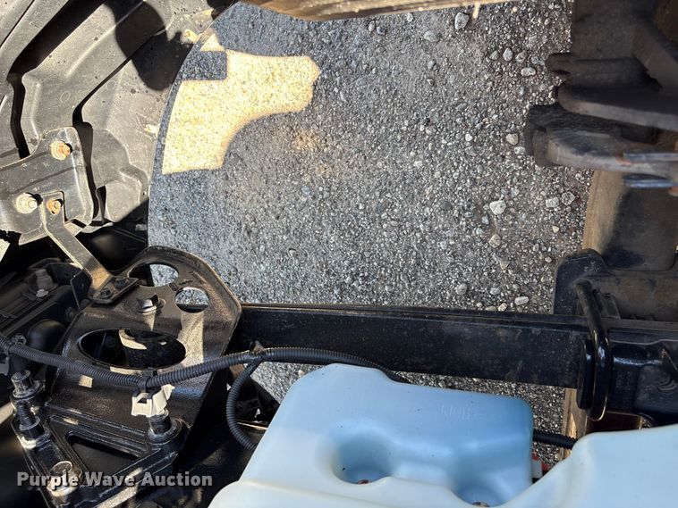 image for item EF1220 2019 International LT625 semi truck