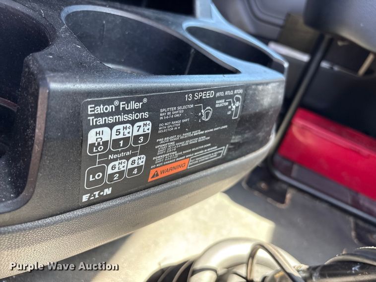 image for item EF1220 2019 International LT625 semi truck