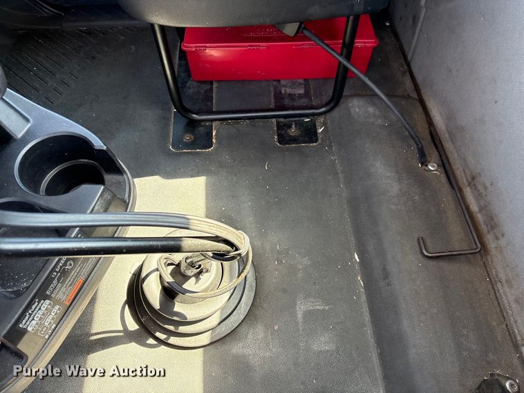 image for item EF1220 2019 International LT625 semi truck